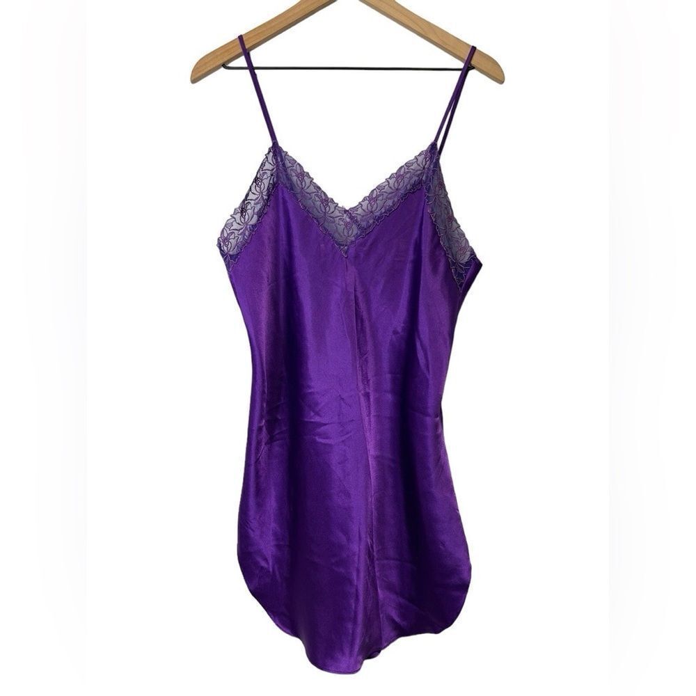 Vintage VS Gold Label Purple Embroidered Floral Lace Chemise Nightgown Slip - Picture 3 of 12